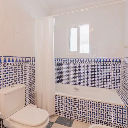 Tio Charles Apartament *