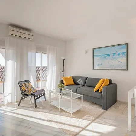 Apartament Tio Charles *